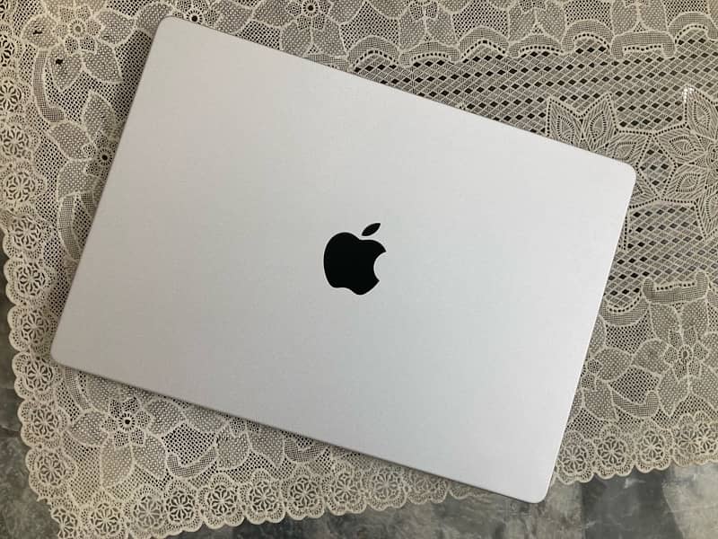 Macbook Pro 2021 (M1 Pro) | 16/512 Silver 0