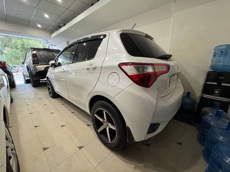 Toyota Vitz 2018 1