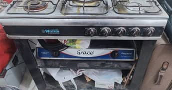 Weltron 5 burner stell stove for sale. . . call 03331313616