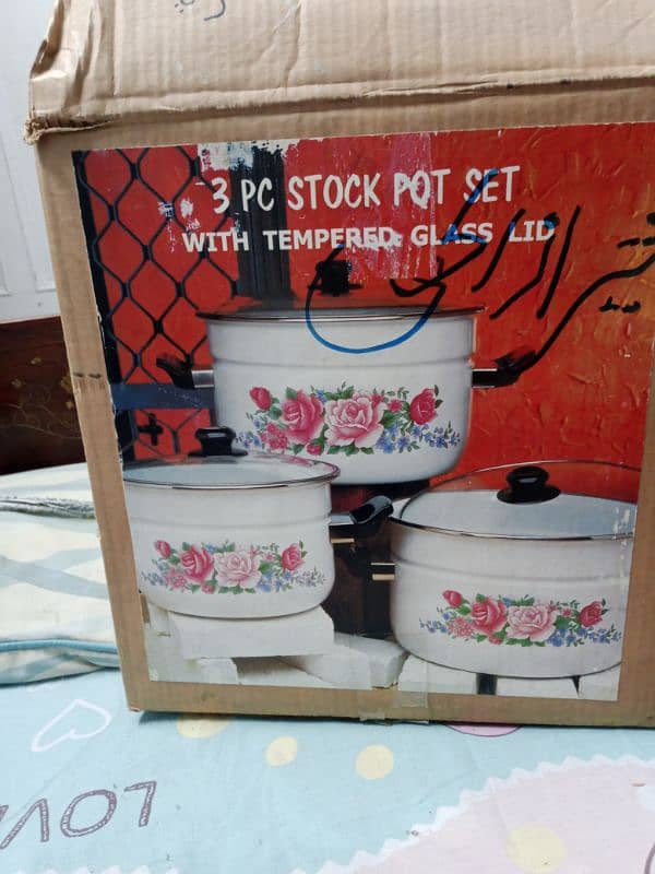 set of 2 medium and large stock pot 0