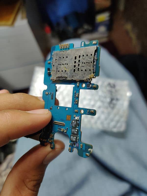 Samsung S8+ Dual Sim Official PTA approved board for Sale 4