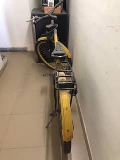 very beautiful bycycle in yellow clr sports type with shocks for sale