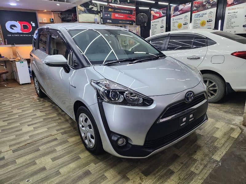 Toyota Sienta 2018 X Package 1