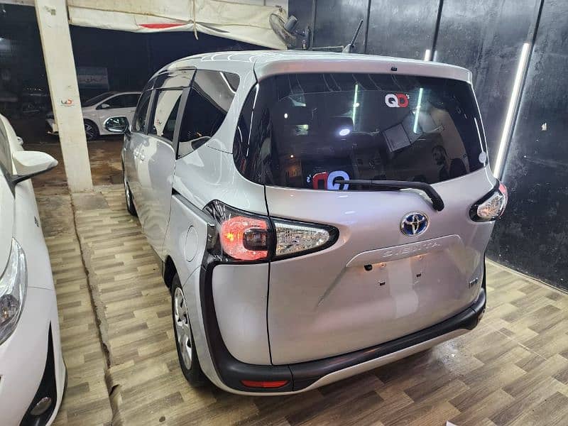 Toyota Sienta 2018 X Package 3