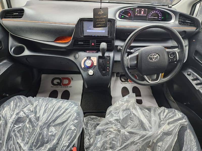 Toyota Sienta 2018 X Package 8