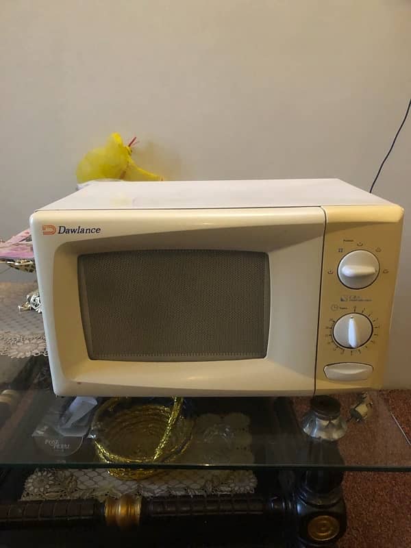 dawlance microwave ovan in best working condition for sale 1