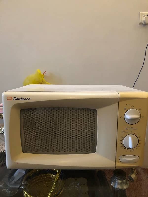 dawlance microwave ovan in best working condition for sale 2