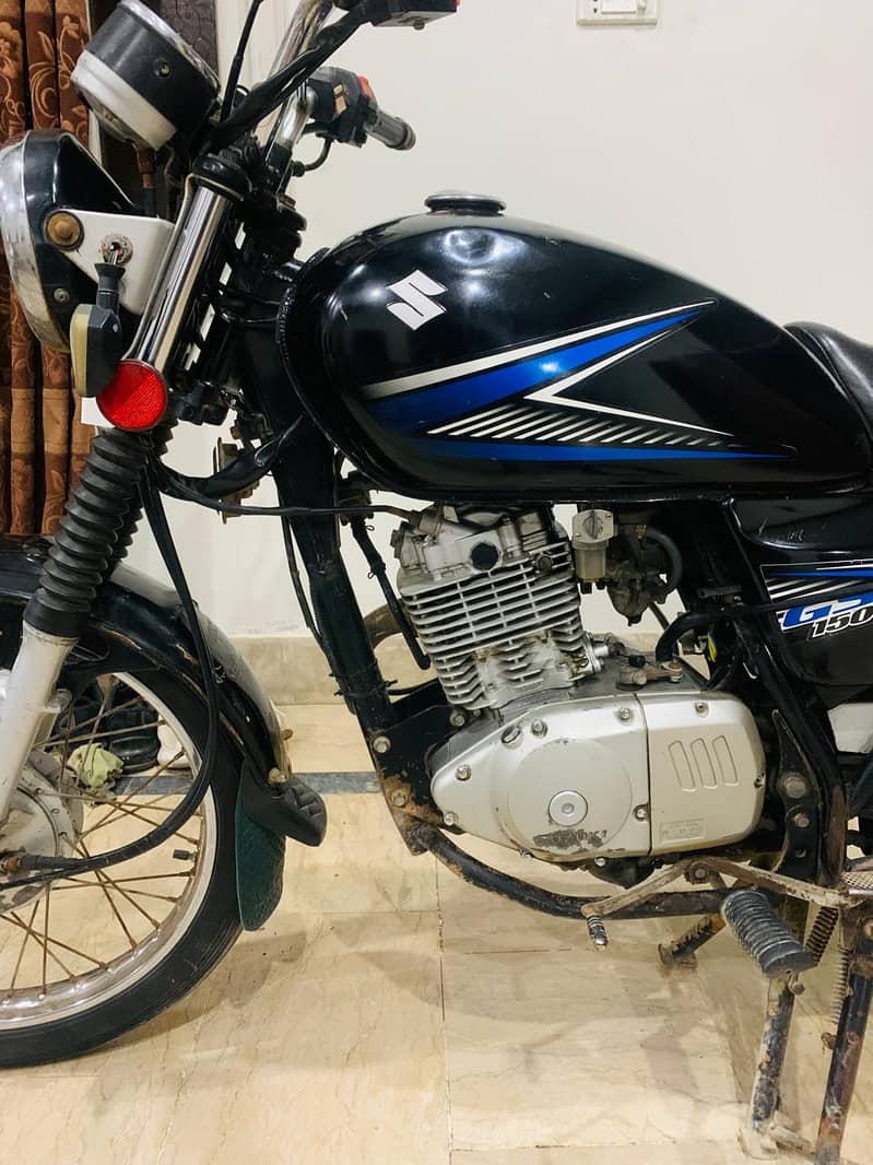 Suzuki GS 150 2