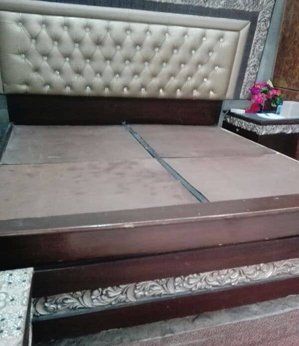 Bed. king size 1