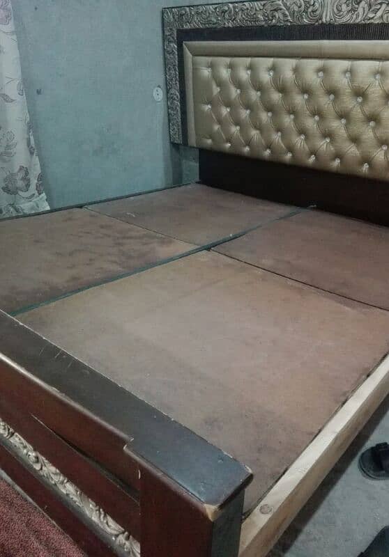 Bed. king size 2
