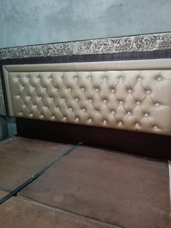 Bed. king size 3