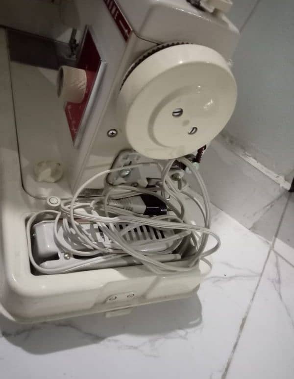 Janome automatic sewing machine 1