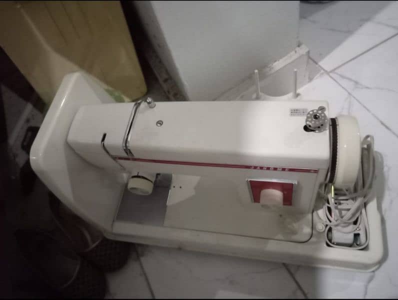 Janome automatic sewing machine 2