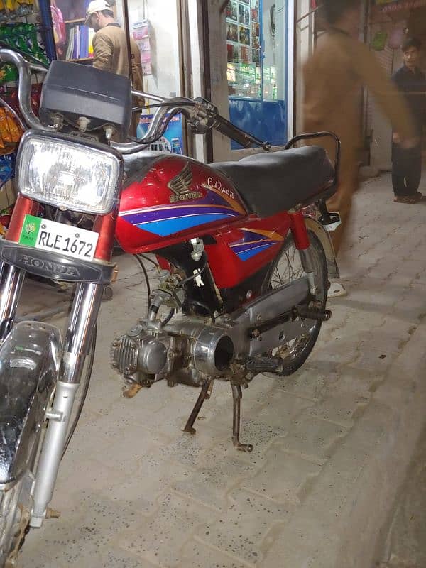 Honda 70 Rawalpindi number 2006 model. . . 03065228576 1