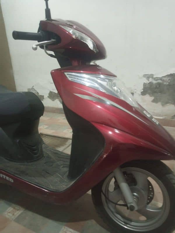 United 100 scooter for sale 4