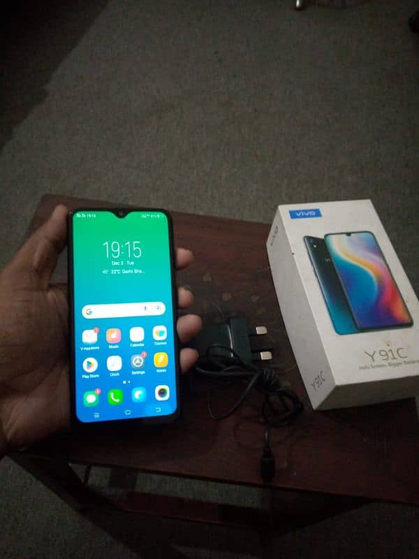 vivo y91c 2/32 duel SIM with box charger 2