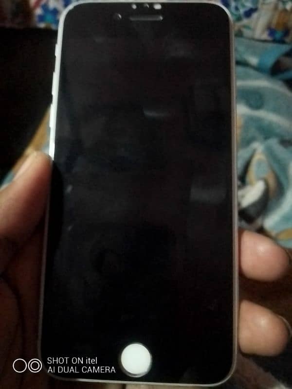 iphun6s saaf piece ha LCD ma 2 black dots Han baqi all OK ha. pTA prove 7