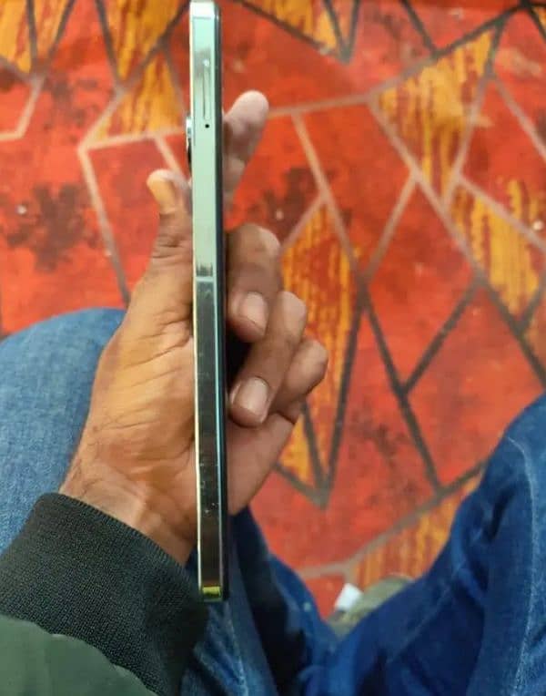 infinix hot 40 pro 8/256 1