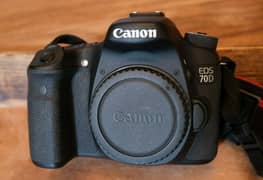 DSLR Cannon 70D Camera