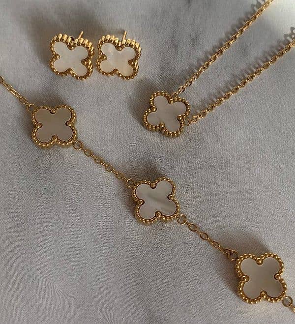 GIRLS STAINLESS GOLD PLATED NECKLACES 100% GUARANTY  EXPORT QUALITY 0