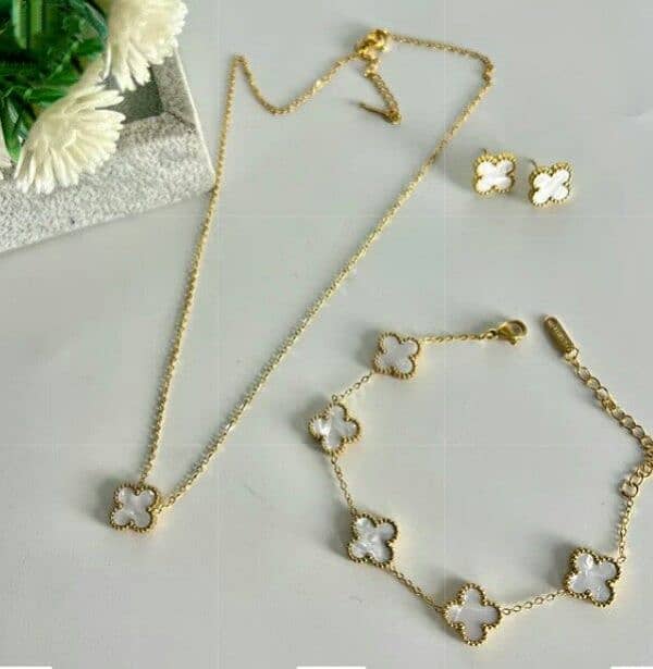 GIRLS STAINLESS GOLD PLATED NECKLACES 100% GUARANTY  EXPORT QUALITY 2