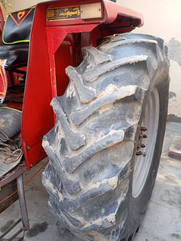 Massey Ferguson 375 4