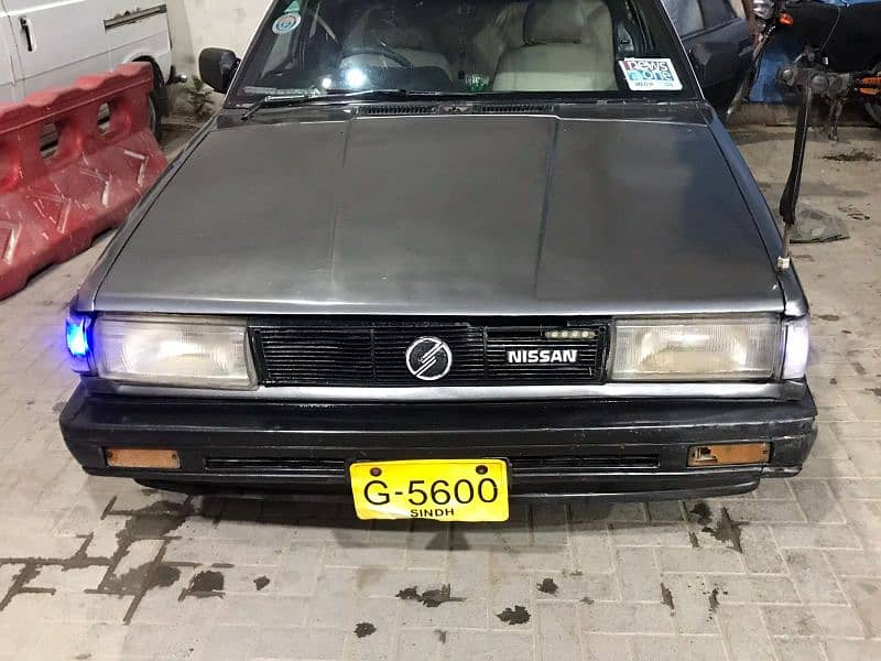 Nissan Sunny 1988 3