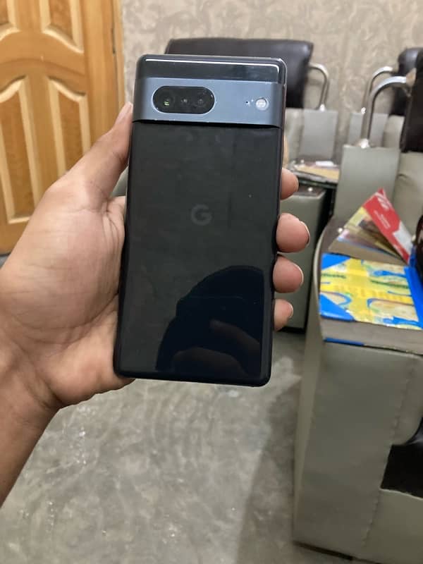 google pixel 7…. whats app : 03477274056 2