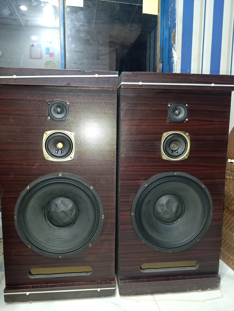 Speakers 2