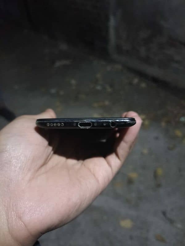 ONE PLUS 5T 4