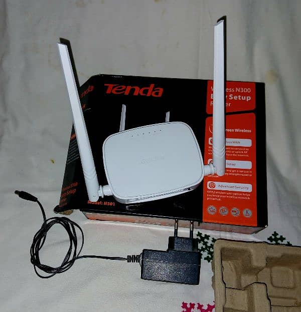 Router Tenda N 300 8