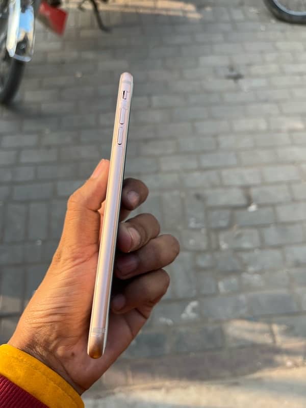 iphone 8plus 64 gb  pta approved 5