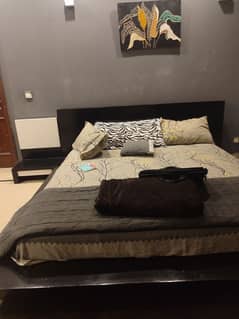 Black Modern style black Bed set