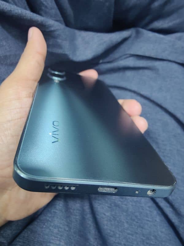 Vivo Y17s 6/128 box charger 3