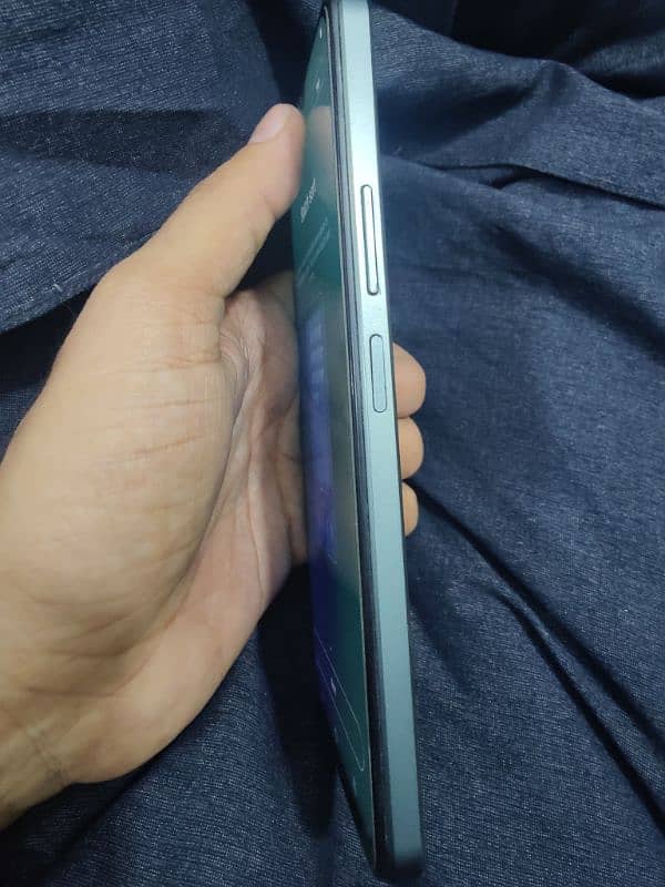 Vivo Y17s 6/128 box charger 4