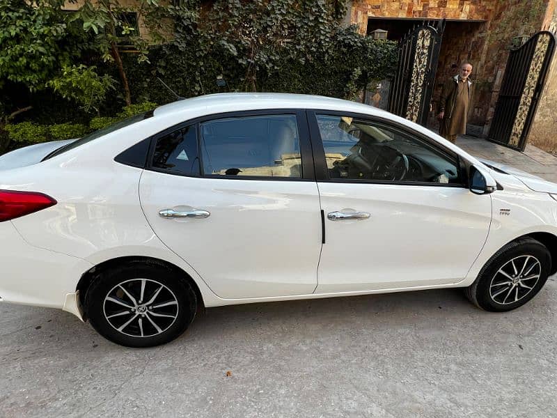 Toyota Yaris 1.5 cvt Ativ x 2021 1