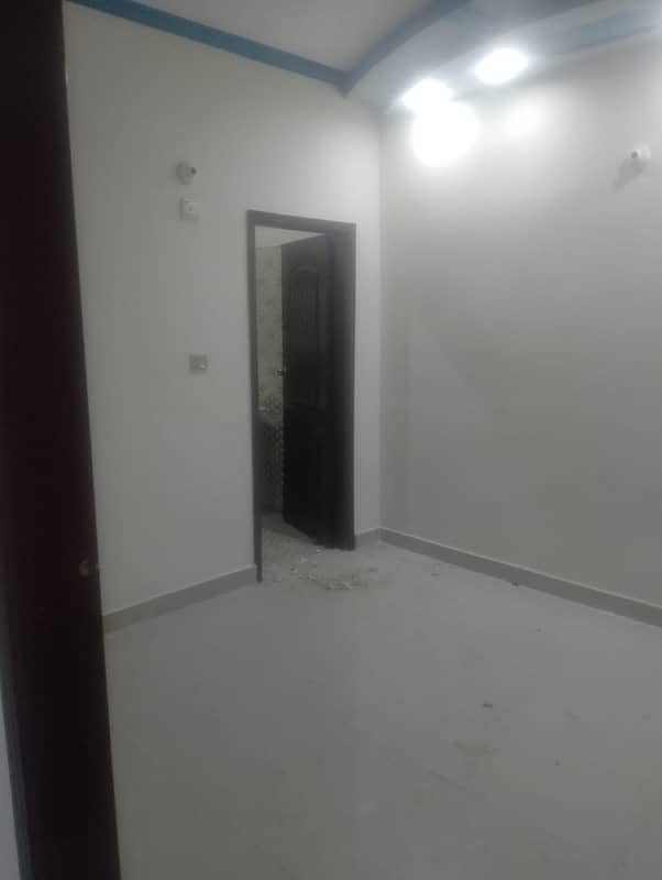 3 bed dd 2nd floor portion available for rent 7