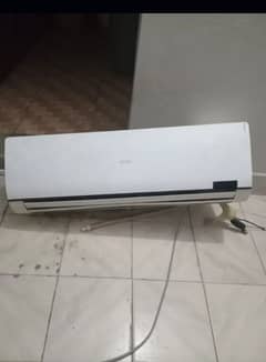 Haier Ac Available Now condition 10 by 10 1.5 ton