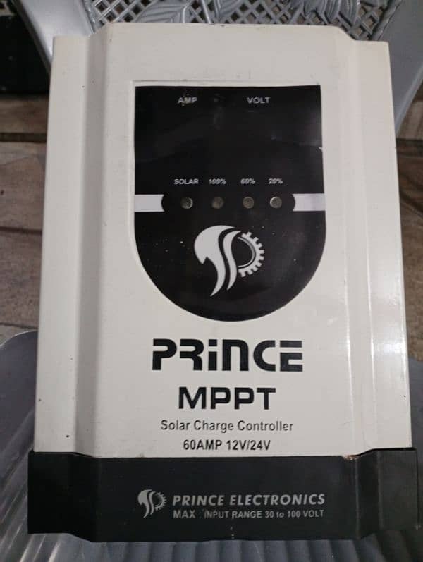 MPPT SOLAR CHARGE CONTROLLER 1