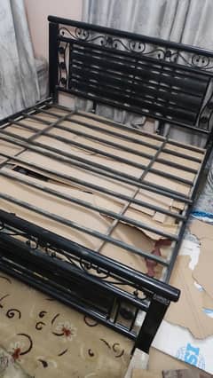 Iron Bed King Size