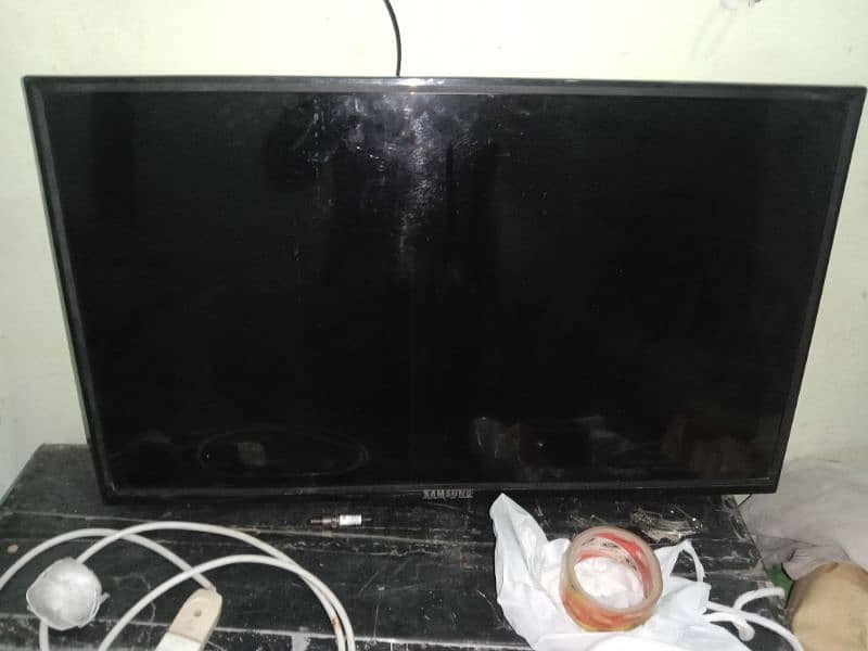 Samsung 32 inch lcd 0