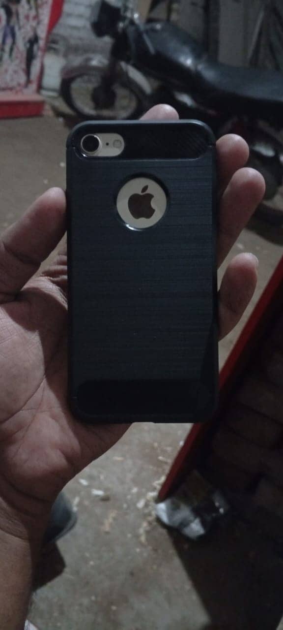 Iphone 7 32 gb pta proved 2