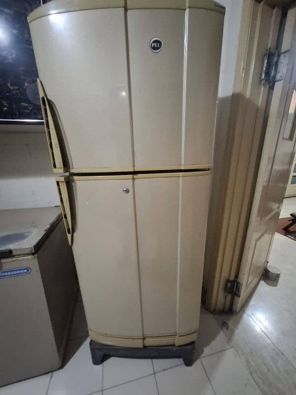 PEL Refrigerator 14 Cubic feet Good condition Creame Color 1