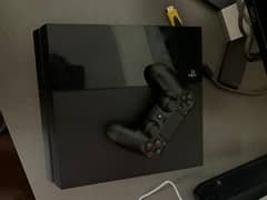 Playstation 4 PS4 500GB With Controller