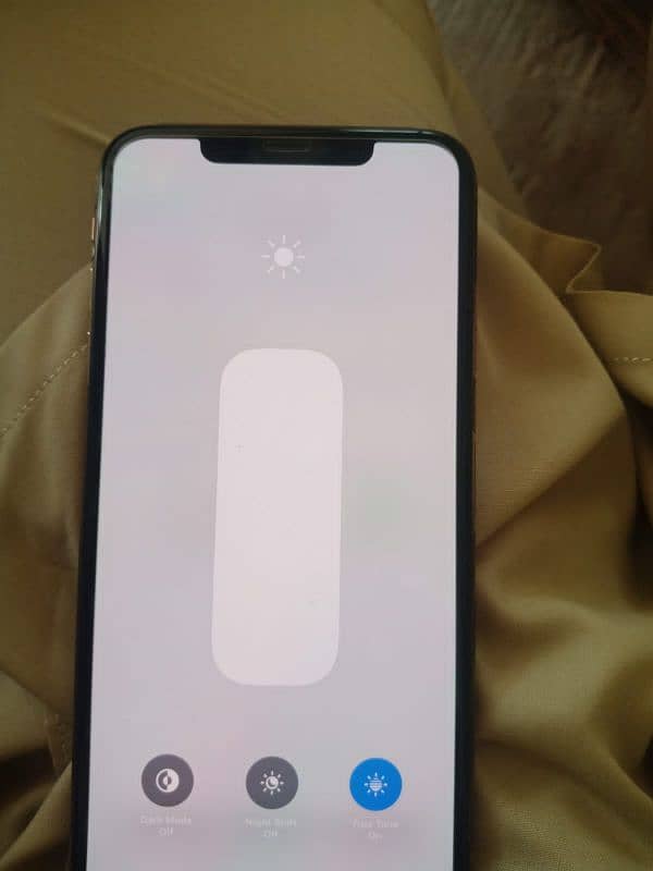 I phone Xs max 256GB Gold 2