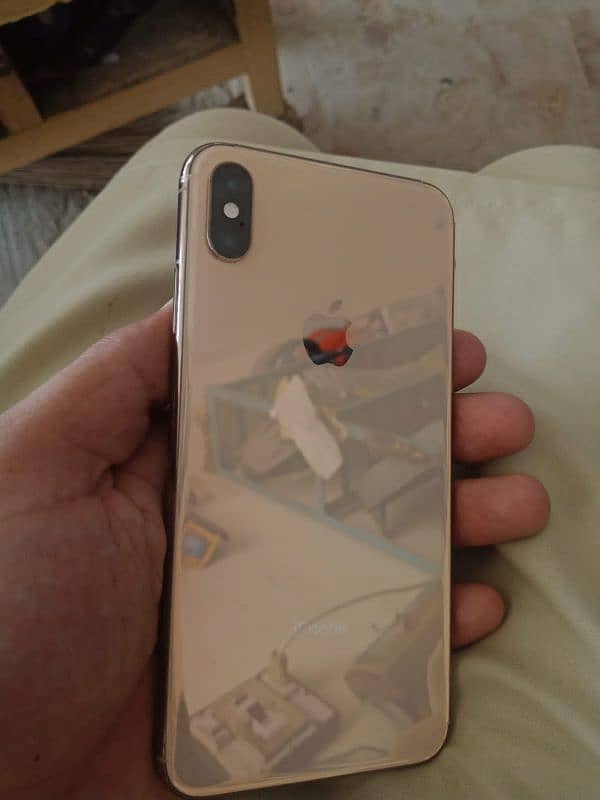 I phone Xs max 256GB Gold 9