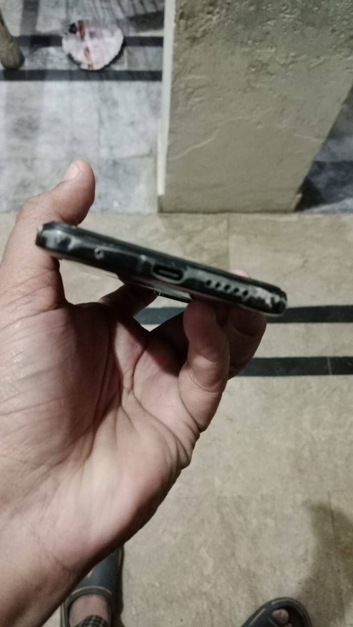 Redmi Note 11 6/128 Glass Crack With Box Not A Single Fult O3O1463OOO8 6