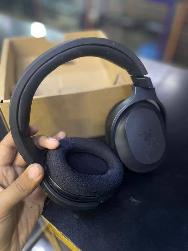 BARRACUDA X maging headphones 4