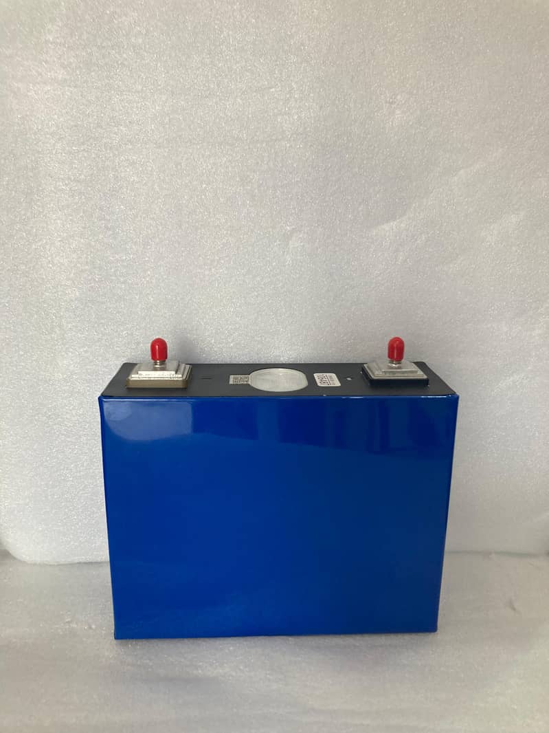 Lithium ion battery cell 3.2V 105A brand new 7