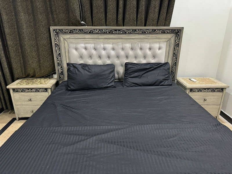 latest and unique king size bed 4